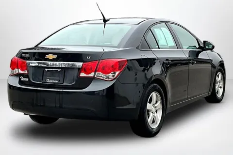 More photos of 2014 Chevrolet Cruze 1LT at Lakeside Automotive Group, MI
