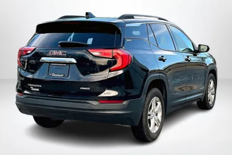 More photos of 2020 GMC Terrain SLE at Lakeside Automotive Group, MI