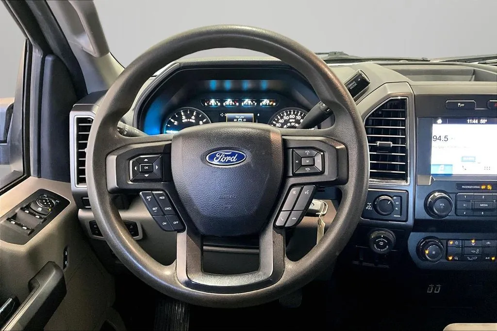 Ford F-150 photo 9