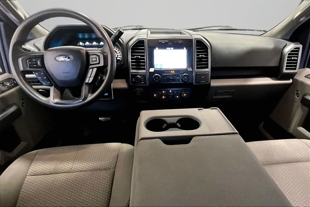 Ford F-150 photo 8