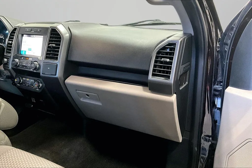 Ford F-150 photo 26