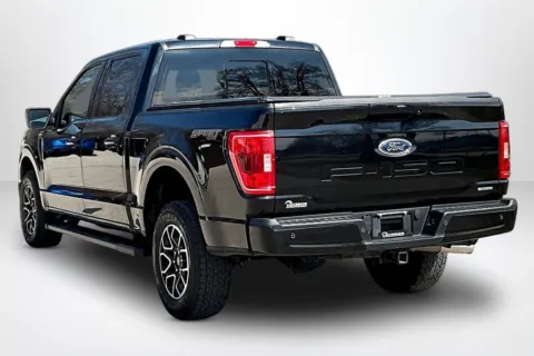 More photos of 2022 Ford F-150 XLT at Lakeside Automotive Group, MI