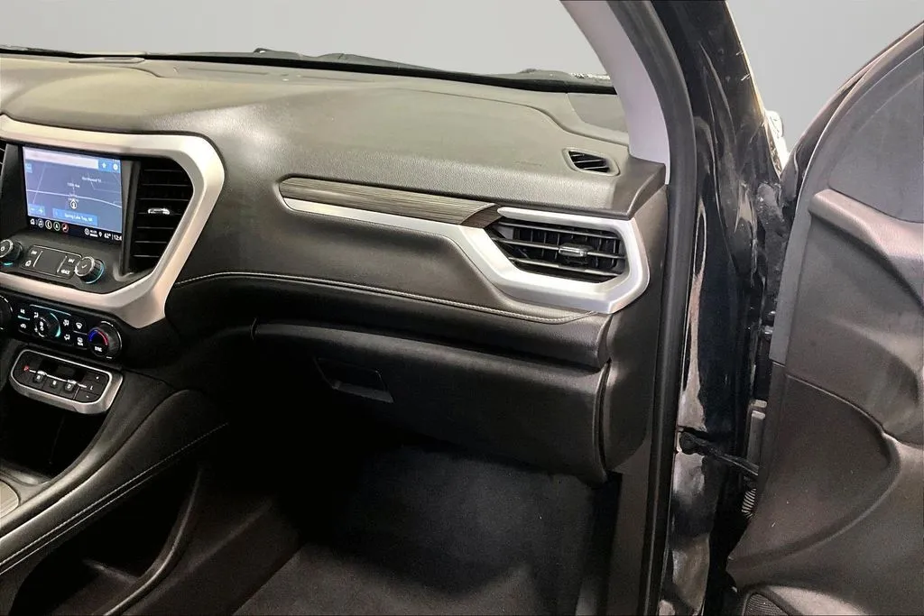 GMC Acadia photo 27