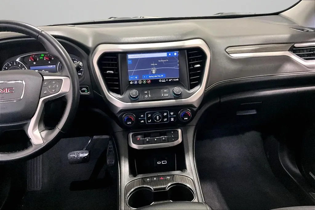 GMC Acadia photo 9