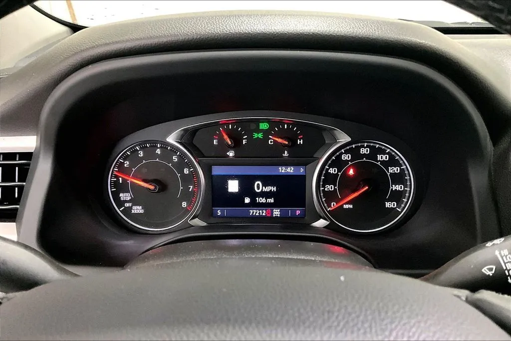 GMC Acadia photo 13