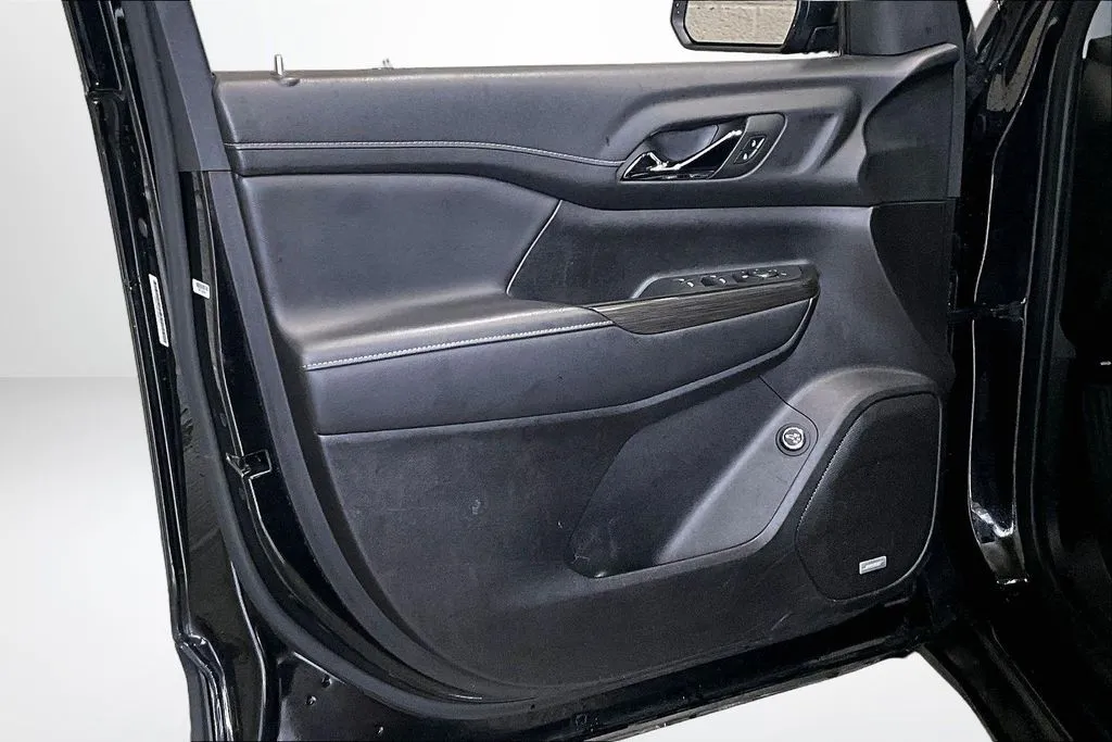 GMC Acadia photo 20