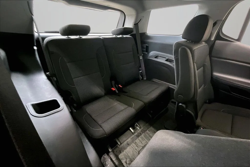 GMC Acadia photo 25