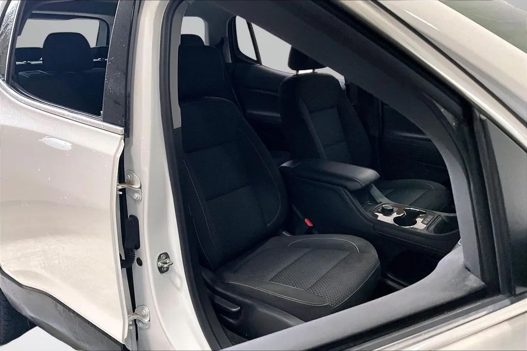 GMC Acadia photo 28