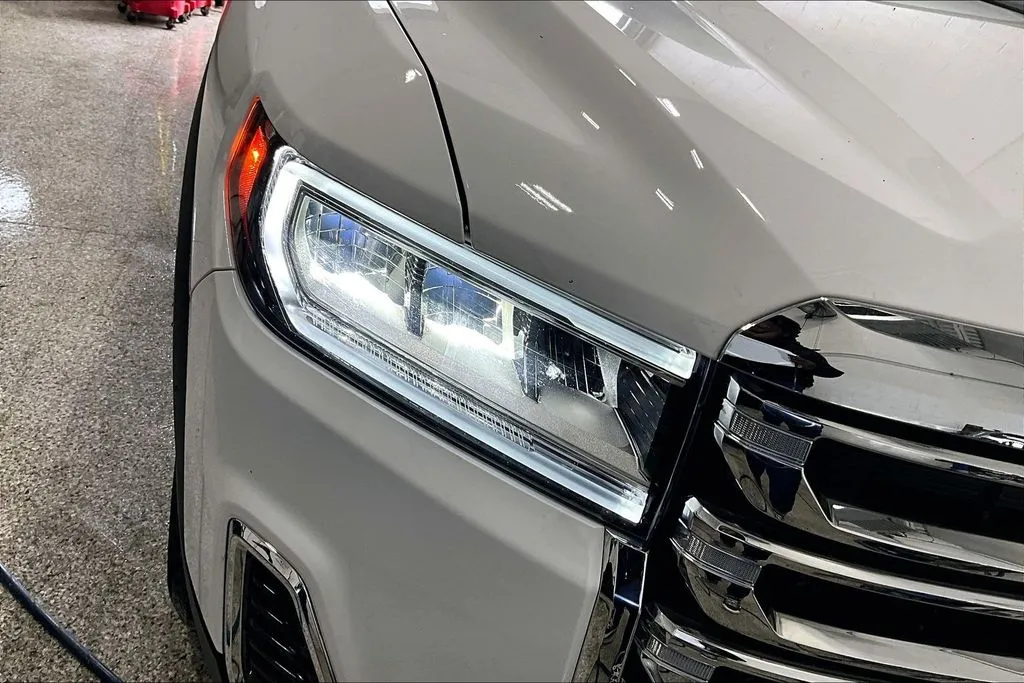 GMC Acadia photo 31
