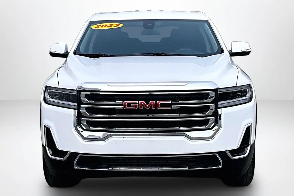 GMC Acadia photo 2