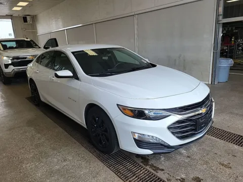 More photos of 2023 Chevrolet Malibu LT at Lakeside Automotive Group, MI