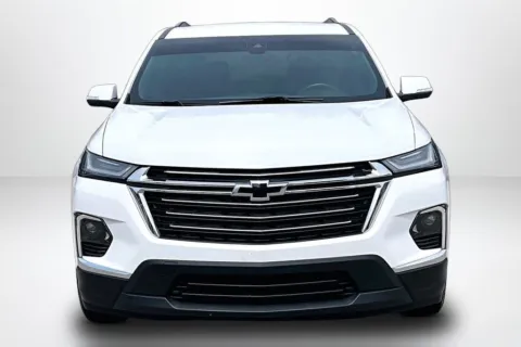 Photos of 2022 Chevrolet Traverse LT for sale in Spring Lake, MI at Lakeside Automotive Group