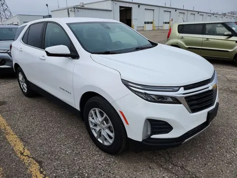 More photos of 2022 Chevrolet Equinox LT at Lakeside Automotive Group, MI