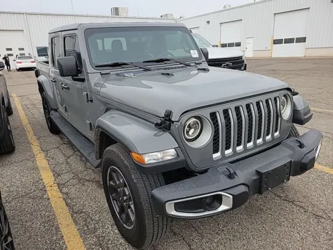 More photos of 2022 Jeep Gladiator Overland at Lakeside Automotive Group, MI