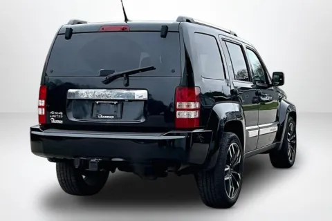 More photos of 2012 Jeep Liberty Limited Jet Edition at Lakeside Automotive Group, MI