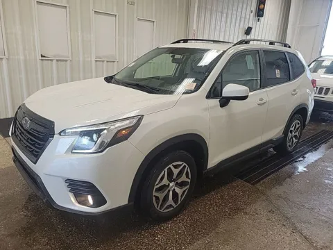 White 2023 Subaru Forester Premium for sale in Spring Lake, MI