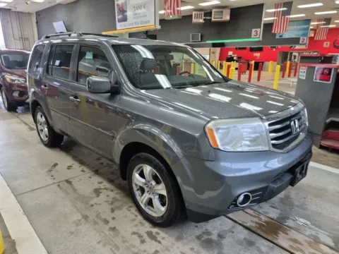 More photos of 2012 Honda Pilot EX-L at Lakeside Automotive Group, MI