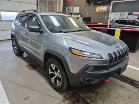 More photos of 2017 Jeep Cherokee Trailhawk at Lakeside Automotive Group, MI