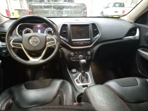 More photos of 2017 Jeep Cherokee Trailhawk at Lakeside Automotive Group, MI