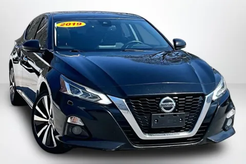 Another view of 2019 Nissan Altima 2.5 Platinum for sale in Spring Lake, MI at Lakeside Automotive Group