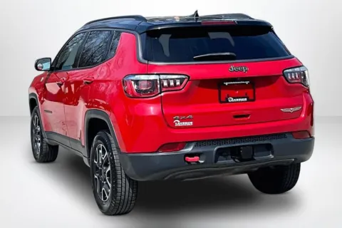More photos of 2019 Jeep Compass Trailhawk at Lakeside Automotive Group, MI