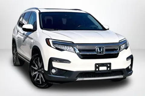 Another view of 2019 Honda Pilot Touring for sale in Spring Lake, MI at Lakeside Automotive Group