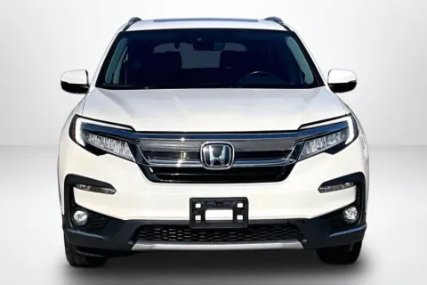 Photos of 2019 Honda Pilot Touring for sale in Spring Lake, MI at Lakeside Automotive Group