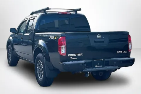 More photos of 2014 Nissan Frontier PRO-4X at Lakeside Automotive Group, MI