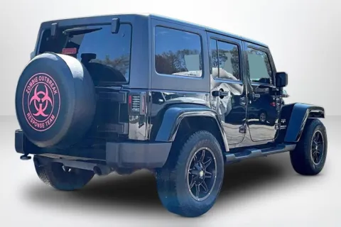 More photos of 2016 Jeep Wrangler Unlimited Sahara at Lakeside Automotive Group, MI