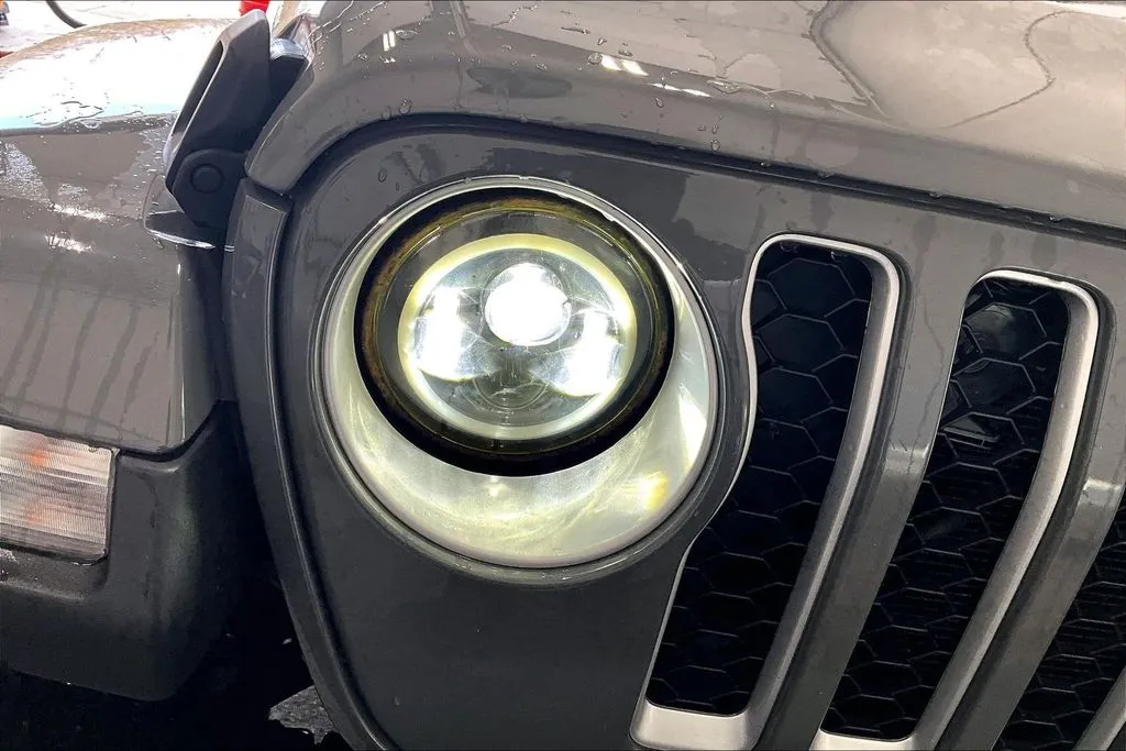 Jeep Gladiator photo 29
