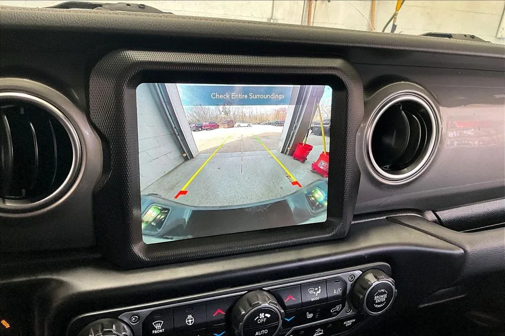 Jeep Gladiator photo 14