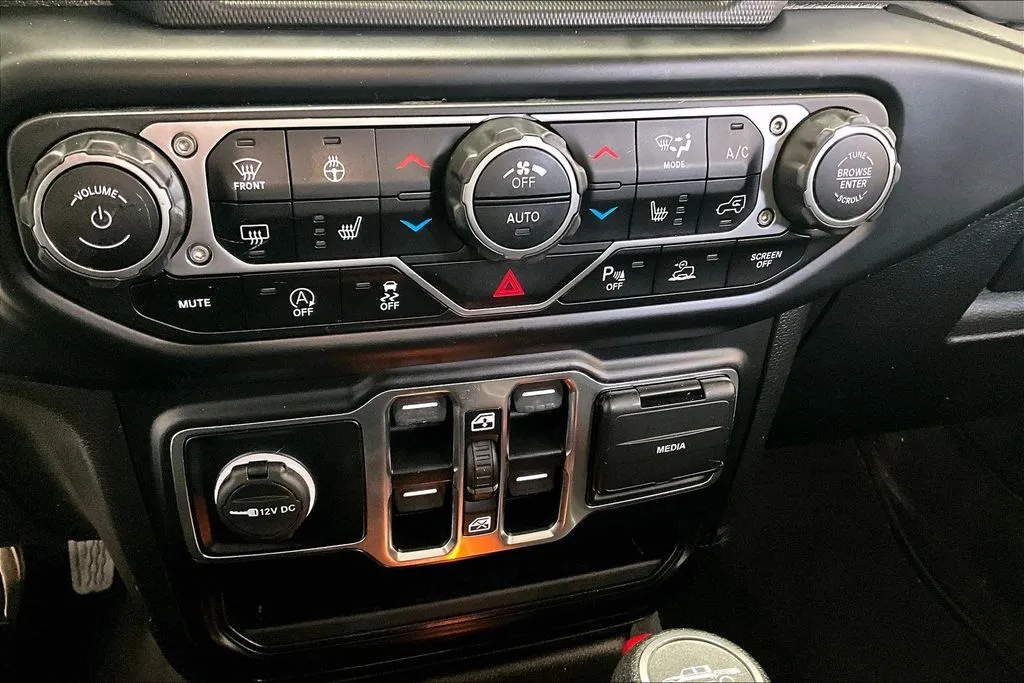 Jeep Gladiator photo 15