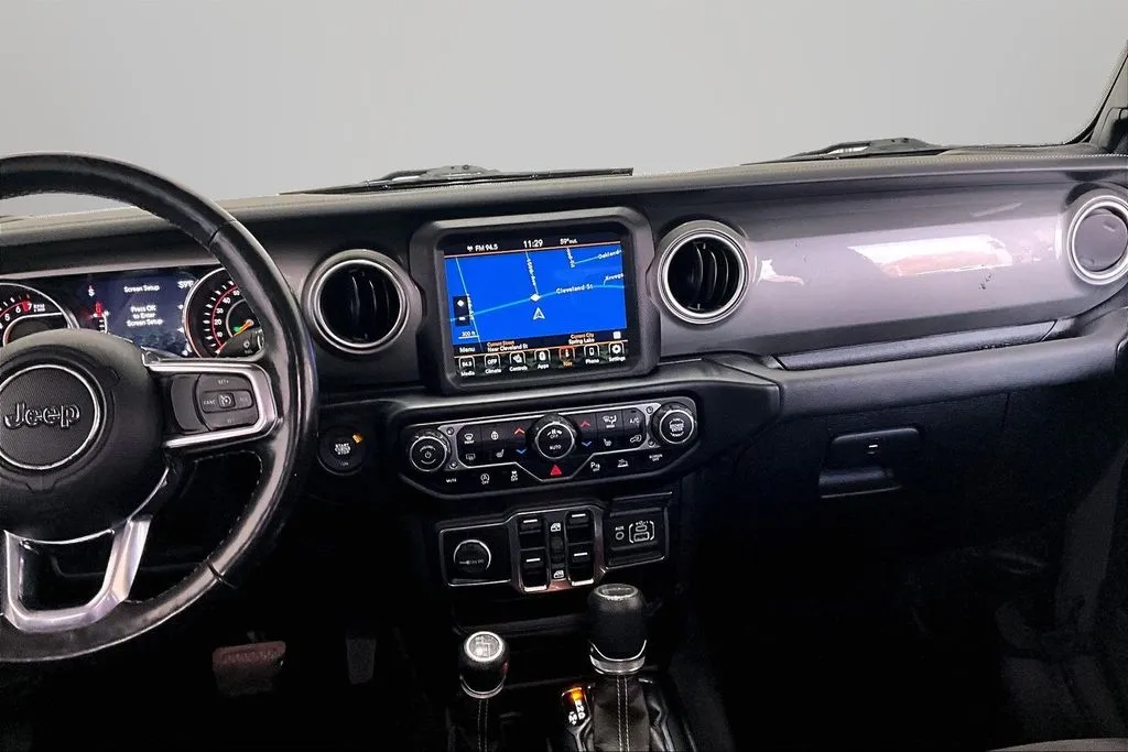 Jeep Gladiator photo 9
