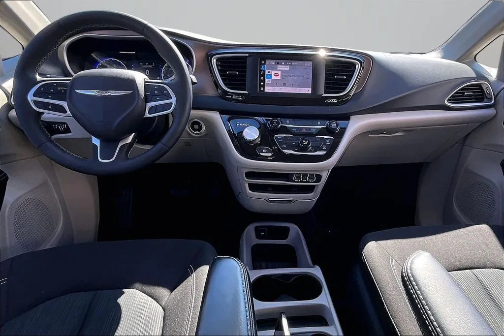 Chrysler Voyager photo 7
