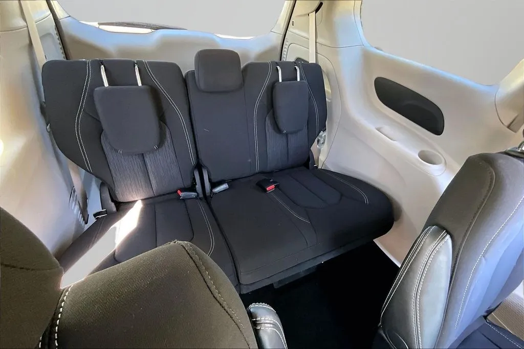 Chrysler Voyager photo 23
