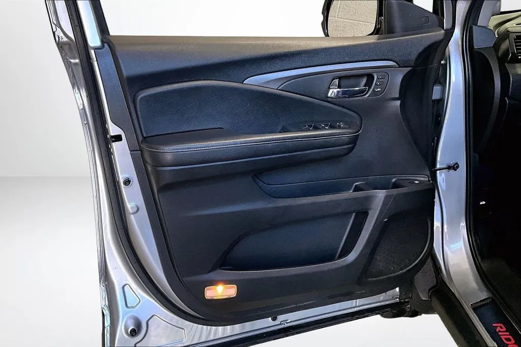 Honda Ridgeline photo 21
