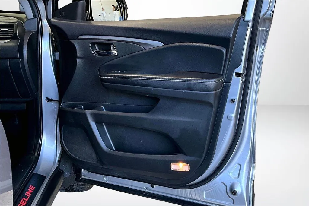 Honda Ridgeline photo 28