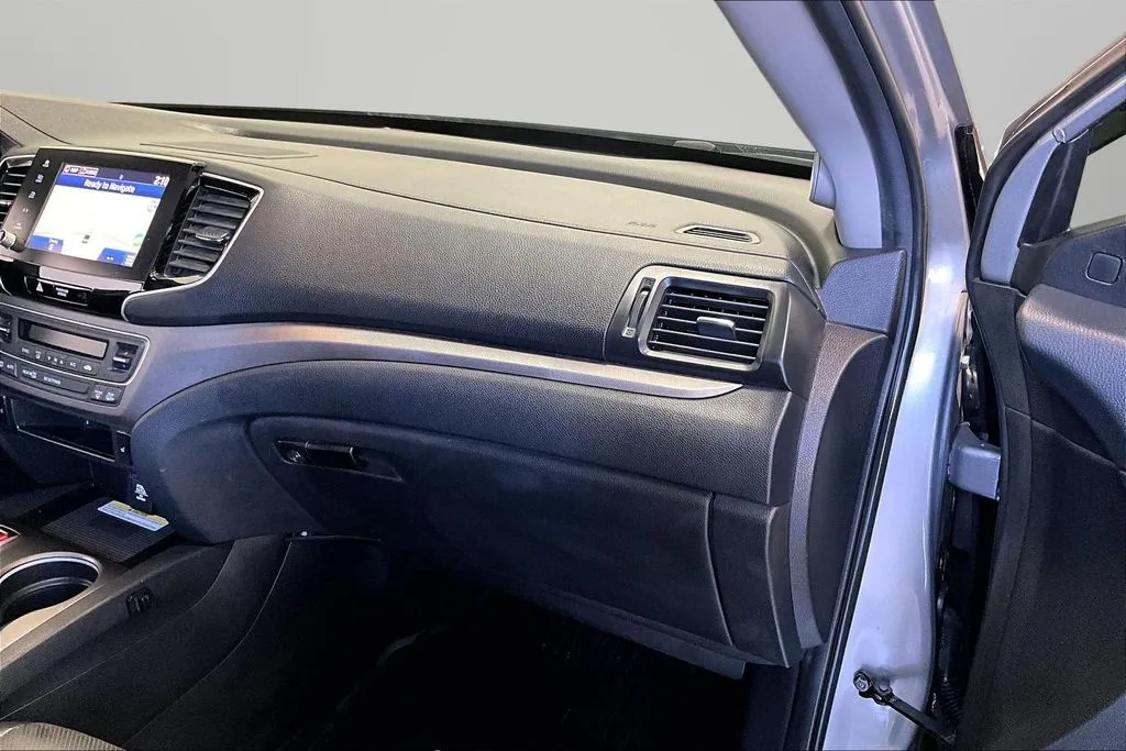 Honda Ridgeline photo 26