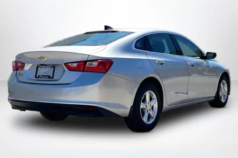 More photos of 2021 Chevrolet Malibu LS at Lakeside Automotive Group, MI