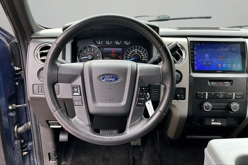 Ford F-150 photo 8