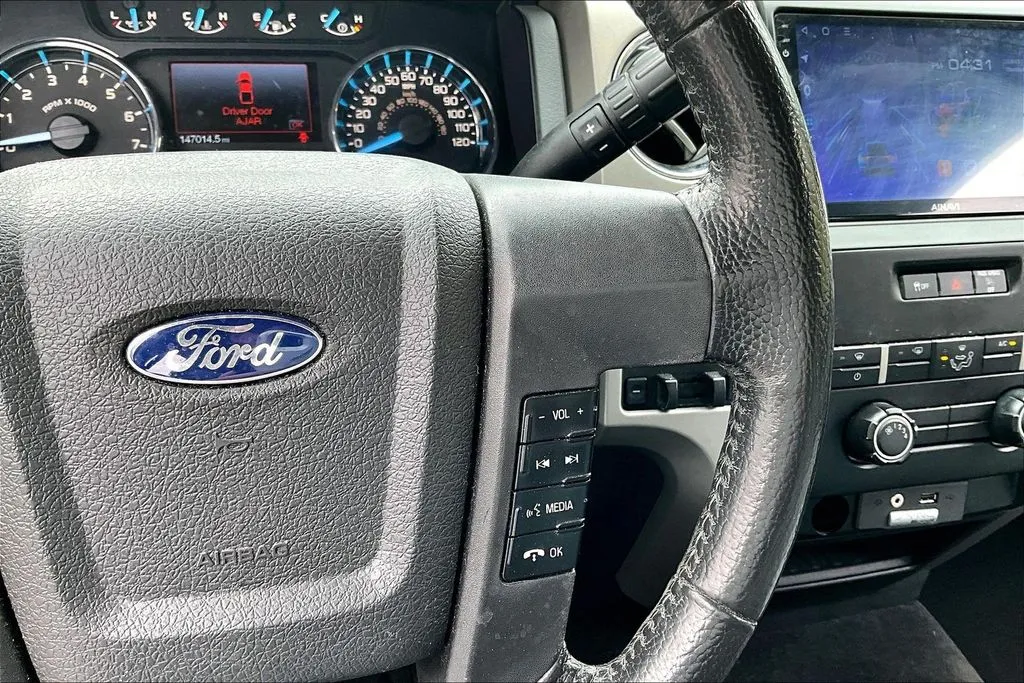 Ford F-150 photo 11