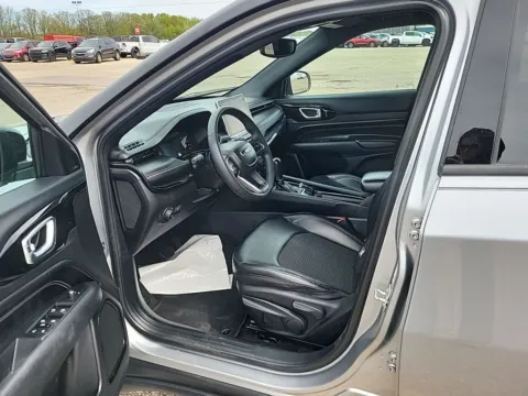 More photos of 2022 Jeep Compass Altitude at Lakeside Automotive Group, MI