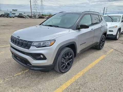 Silver 2022 Jeep Compass Altitude for sale in Spring Lake, MI
