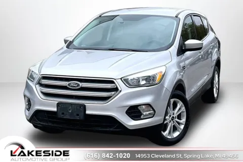 Silver 2017 Ford Escape SE for sale in Spring Lake, MI