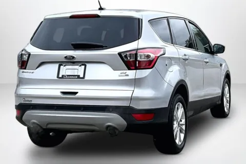 More photos of 2017 Ford Escape SE at Lakeside Automotive Group, MI