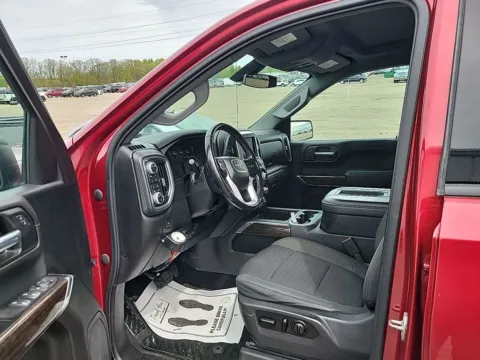 More photos of 2020 GMC Sierra 1500 Elevation at Lakeside Automotive Group, MI