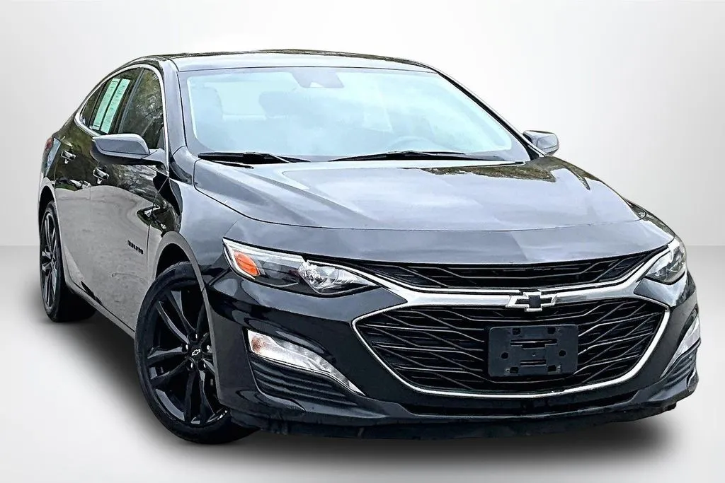Chevrolet Malibu photo 3