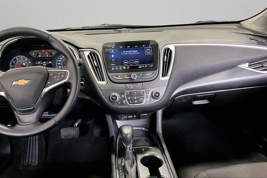 Chevrolet Malibu photo 9