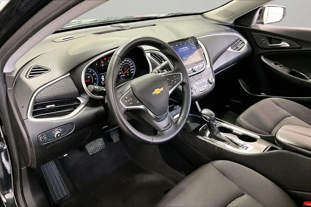 Chevrolet Malibu photo 17