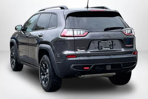 More photos of 2022 Jeep Cherokee Trailhawk at Lakeside Automotive Group, MI